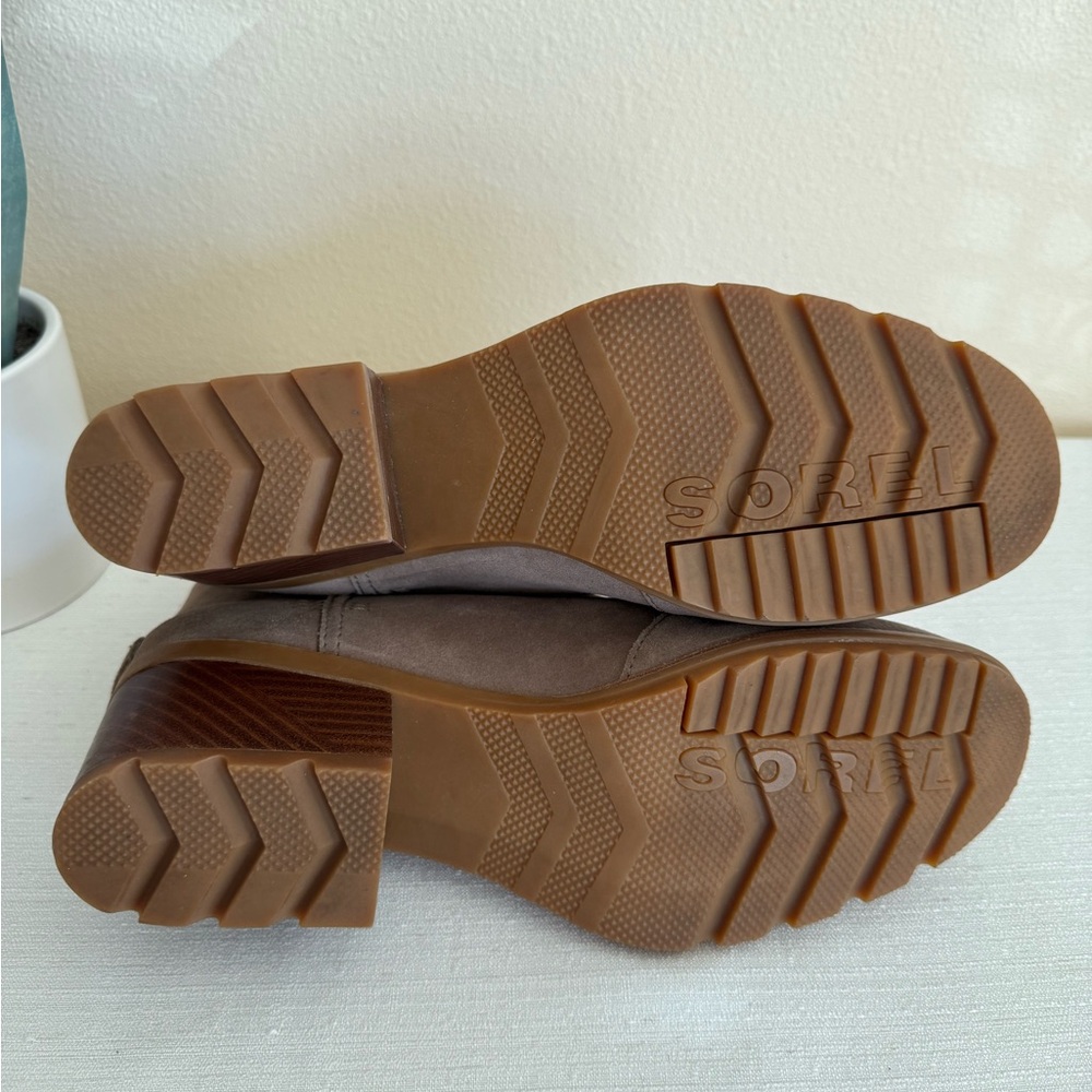 New SOREL Taupe Suede Slip In Heeled Ankle Boots - Picture 11 of 11